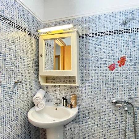 Julia's Fairytale Maisonette