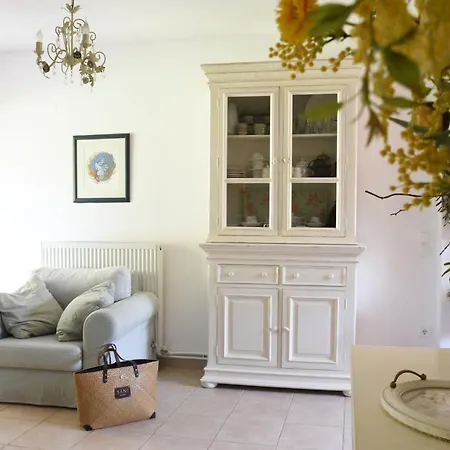 Julia's Fairytale Maisonette וילה