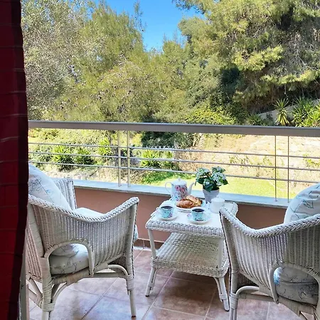 Julia's Fairytale Maisonette * סאני ביץ'