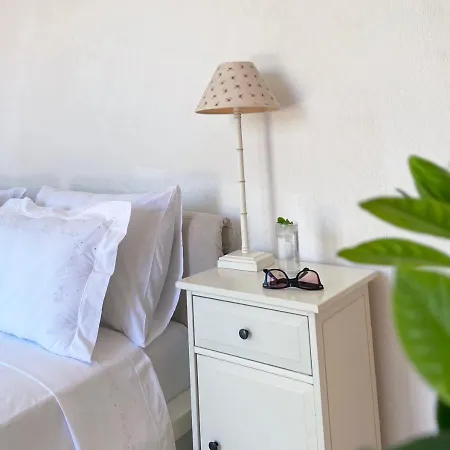 Julia's Fairytale Maisonette סאני ביץ'