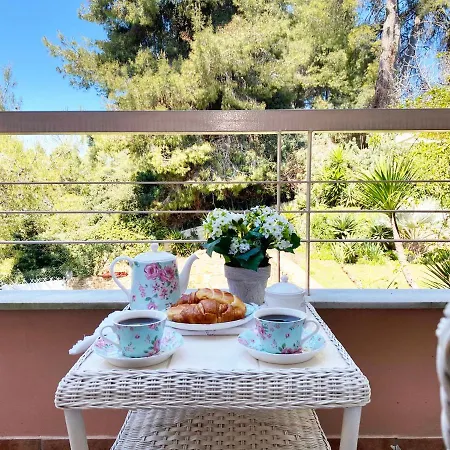 Julia's Fairytale Maisonette וילה