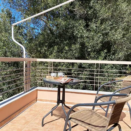 Julia's Fairytale Maisonette סאני ביץ'